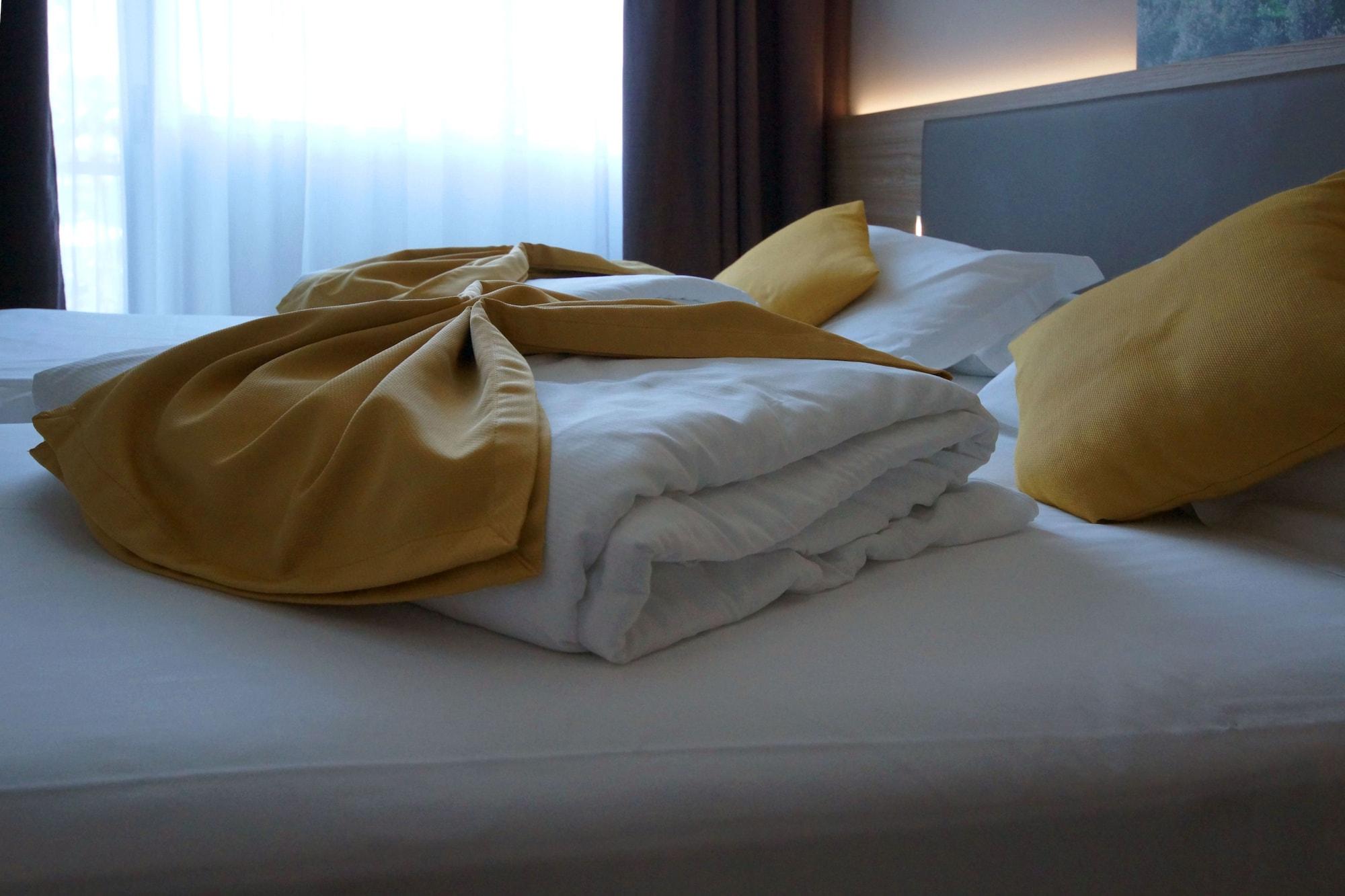 Ambassador Suite Hotel Riva del Garda Esterno foto