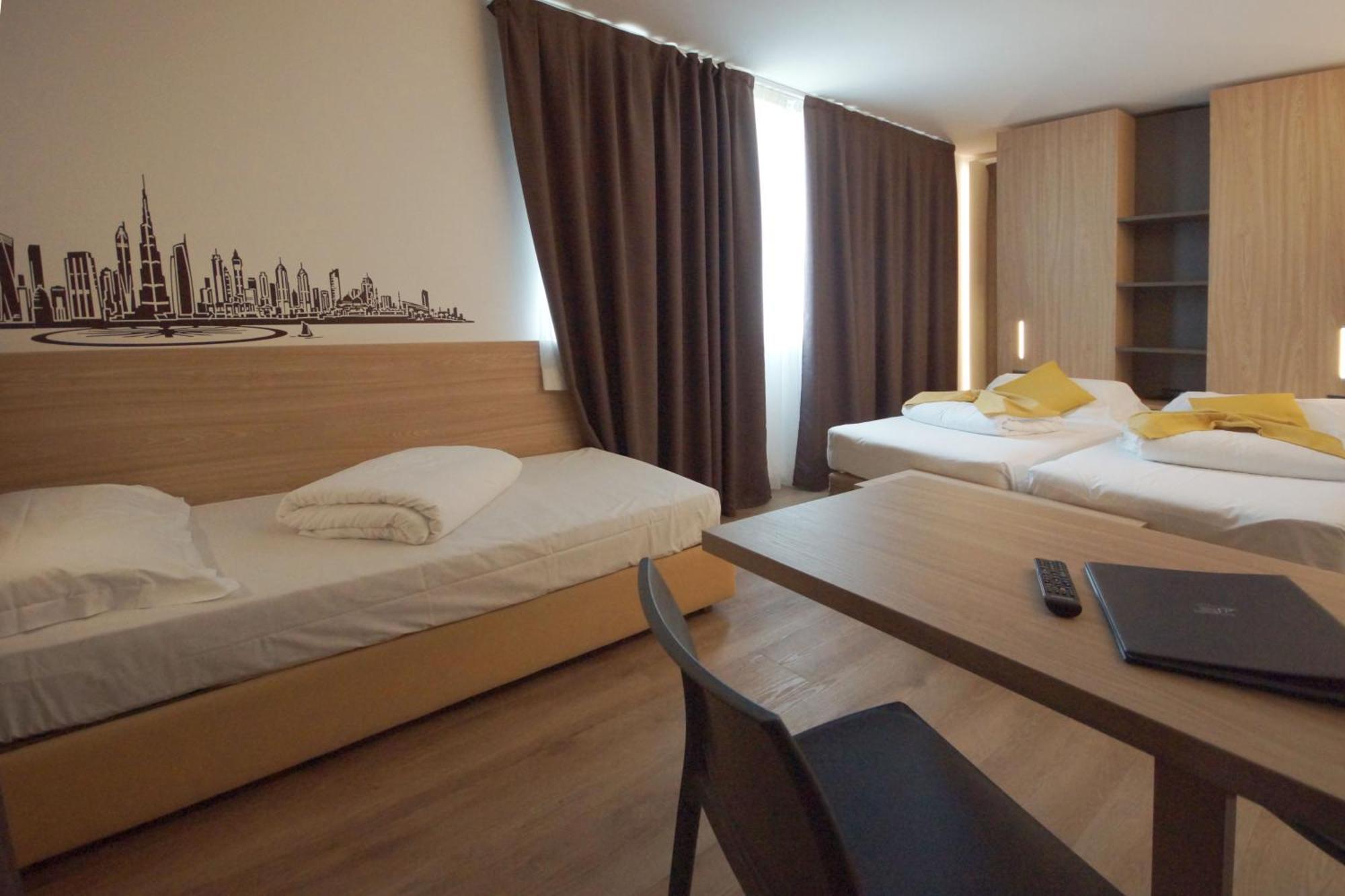 Ambassador Suite Hotel Riva del Garda Esterno foto