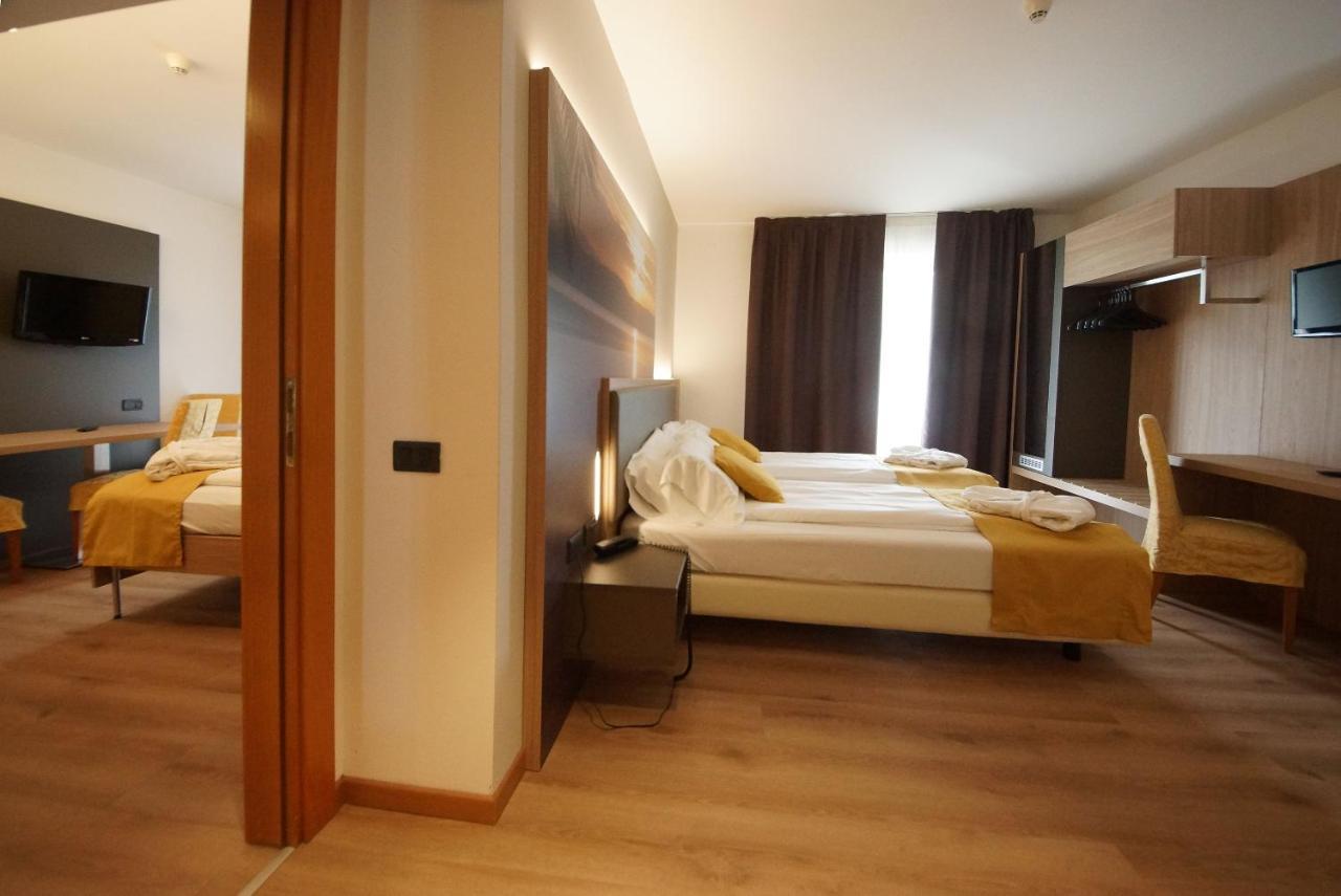 Ambassador Suite Hotel Riva del Garda Esterno foto
