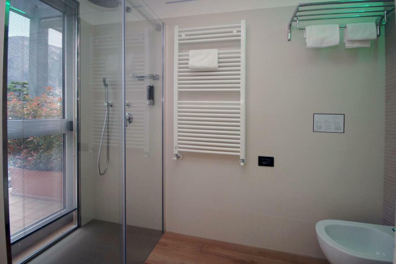 Ambassador Suite Hotel Riva del Garda Esterno foto
